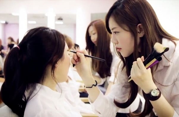 Du học Hàn Quốc ngành Làm đẹp là hot trend của sinh viên Việt Nam vì K-Beauty dần trở thành “chuẩn đẹp” của thế hệ mới